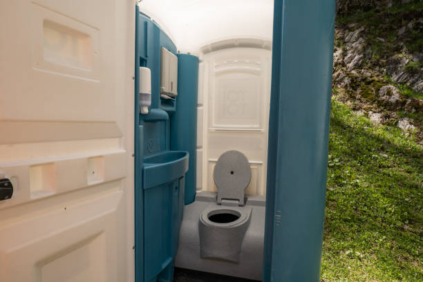 Best VIP or Luxury Restroom Trailers in Donald, OR